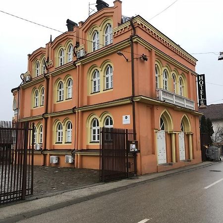 Motel Vila Bakarni Brčko Exteriör bild
